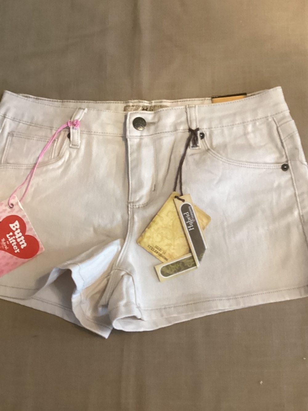 NWT Hybrid & company Ivory Women's Jean Shorts with Tags